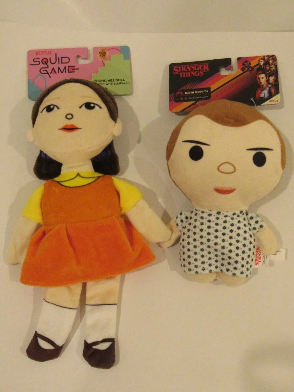 NEW: TWO DOG TOYS WITH SQUEAKERS: SQUID GAME & STRANGER THINGS